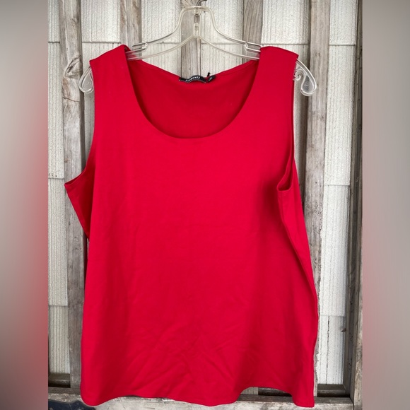 Elementz Tops - 🔥 ELEMENTZ tank in red, size XL